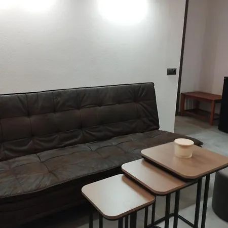 Uruci Appartement *