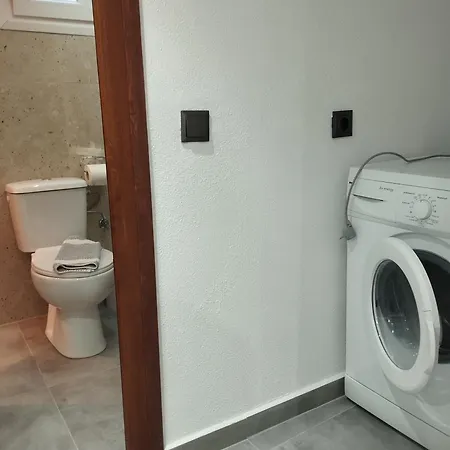Uruci * يميناريا